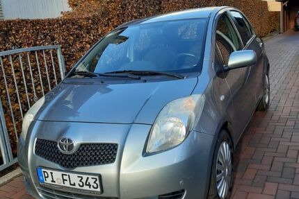 Toyota Yaris 140.000 km 3.750 &euro; Halstenbek 25469