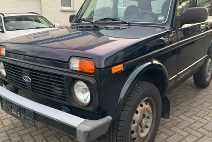 Lada Niva 77.000 km 7.900 &euro; Bonn 53175