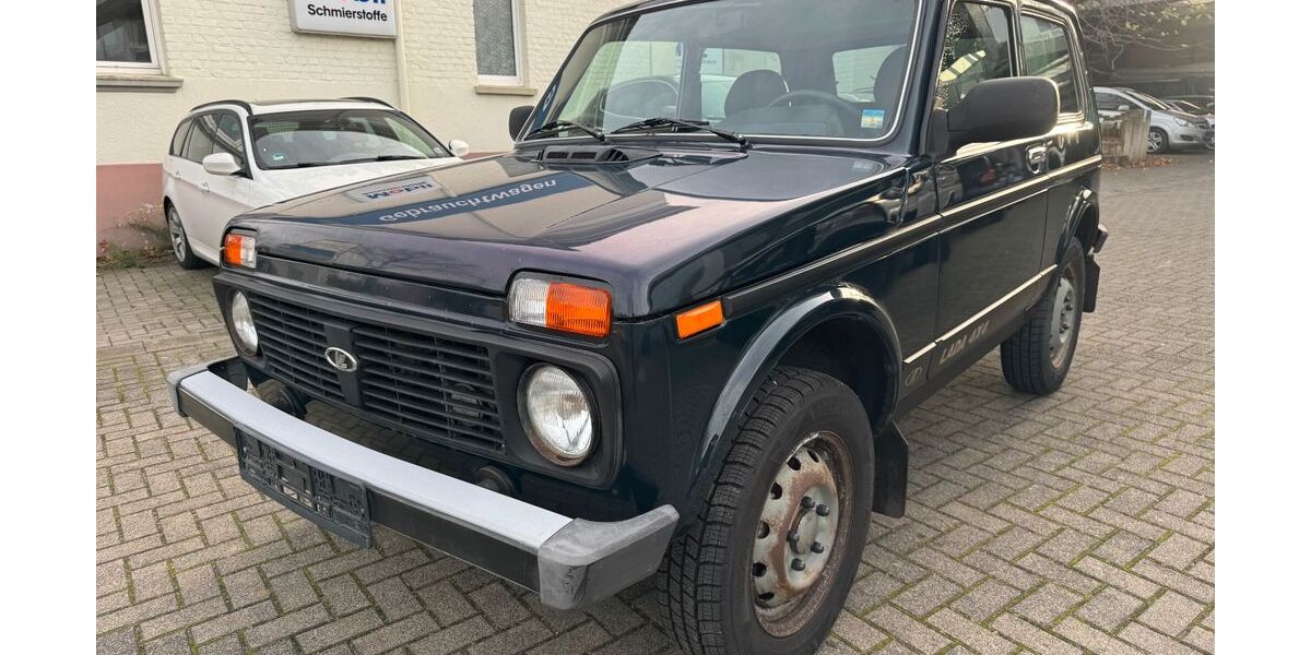 Lada Niva 77.000 km 7.900 &euro; Bonn 53175