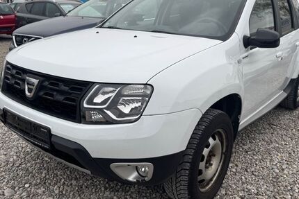 Dacia Duster 82.000 km 6.990 &euro; München 81829