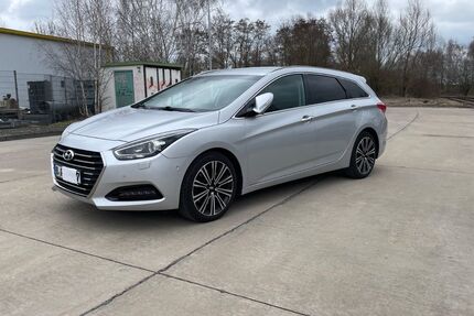 Hyundai i40 96.391 km 11.800 &euro; Berlin 13127