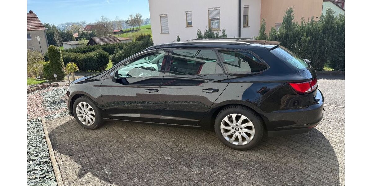 Seat Leon 158.544 km 9.199 &euro; Bad Hersfeld 36251