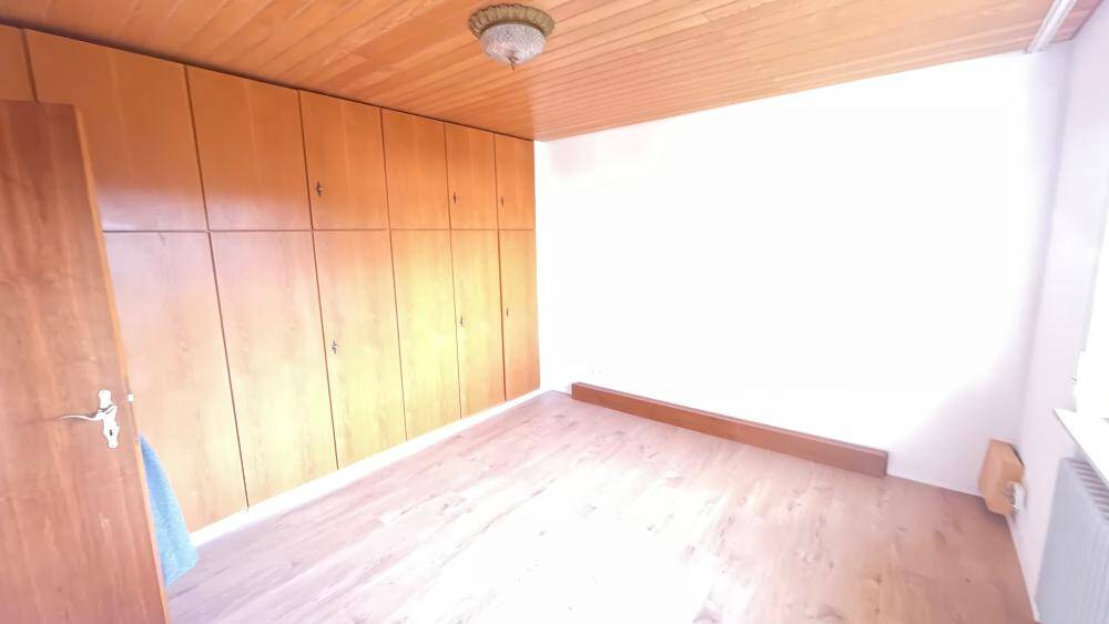 Mehrfamilienhaus, Wohnhaus Weil der Stadt - 6 Zimmer, 132 m&sup2;, 2.300&euro; | Angebot:23958811