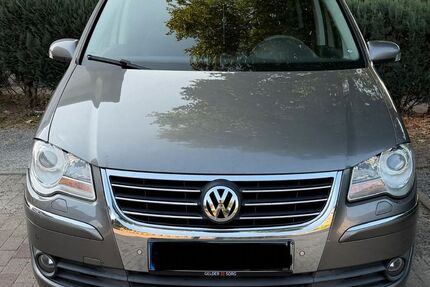 VW Touran 161.000 km 5.999 &euro; Lauda-königshofen 97922