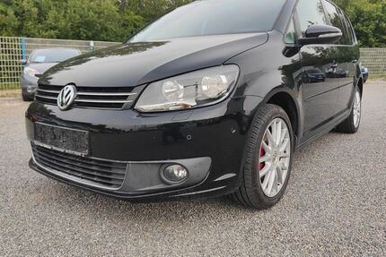 VW Touran 157.550 km 7.399 &euro; Reutlingen 72766