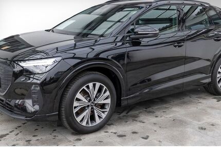 Audi Q4 e-tron 27.518 km 26.880 € Rosenheim 83022