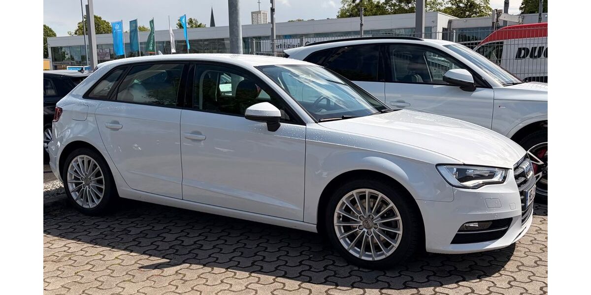 Audi A3 77.000 km 15.800 &euro; Grafhorst 38462