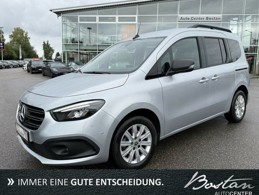 Mercedes-Benz Citan 113/RÜCKFAHRKAMERA/NAVI/LED/DAB/AHK 41.256 km 20.900 € Villingen-Schwenningen 78054