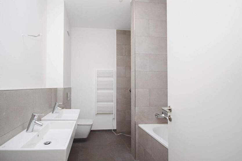 Großzügige 5-Zimmer-Wohnung in neuwertigem Zustand - Kernsanierung 2020 5 zimmer