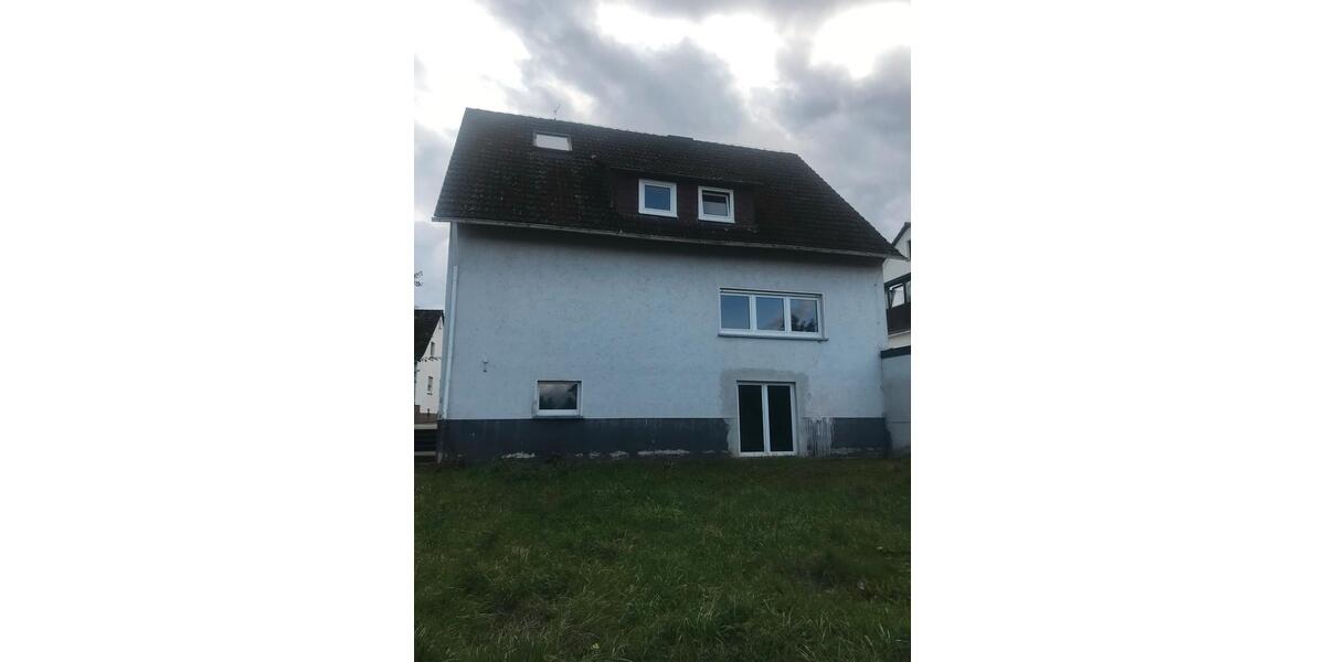 Einfamilienhaus Lahntal - 11 Zimmer, 235 m&sup2;, 280.000&euro; | Angebot:26856084