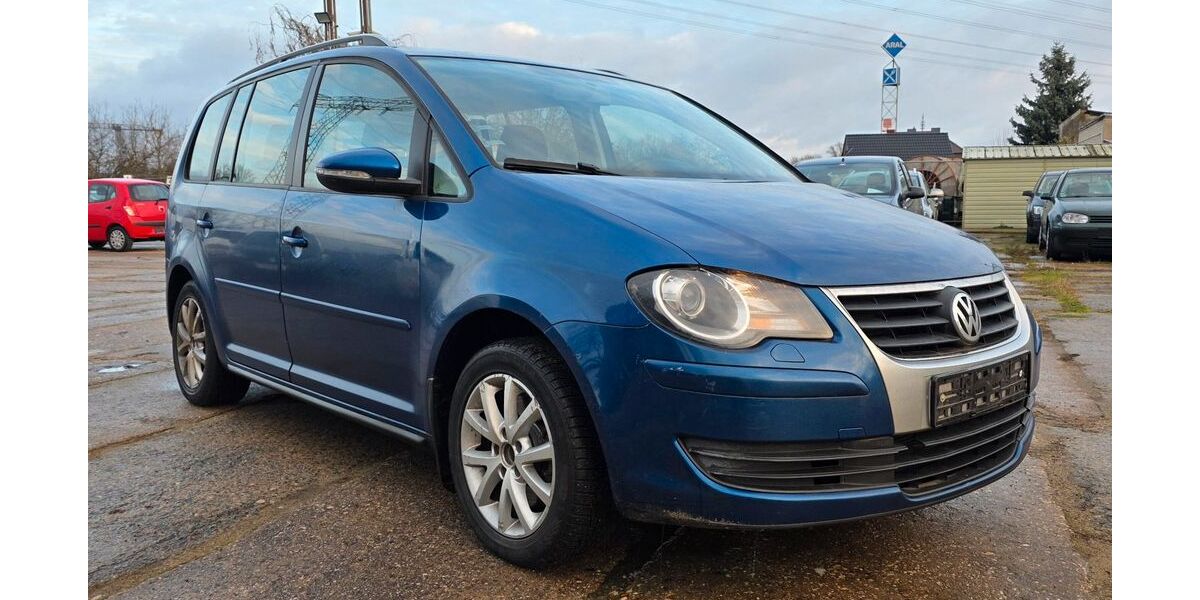 VW Touran 137.898 km 3.900 € Fredersdorf - Vogelsdorf 15370