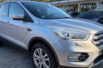 Ford Kuga 228.600 km 8.900 &euro; Löningen 49624