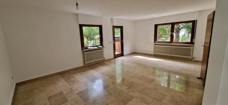 Einfamilienhaus Sindelfingen - 3.5 Zimmer, 127 m&sup2;, 2.300&euro; | Angebot:26657569