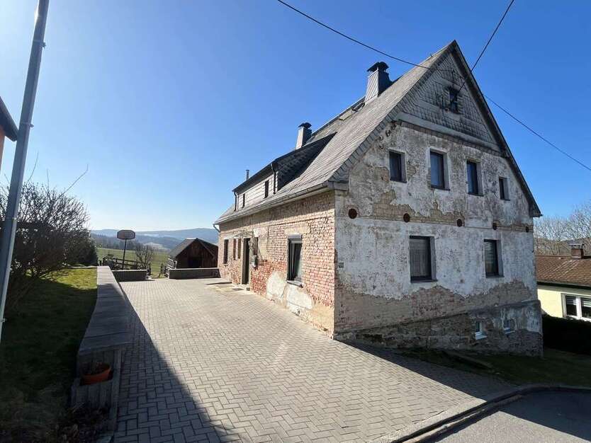 Haus zum Kaufen in Lauter-Bernsbach 129.000 € 160 m²
