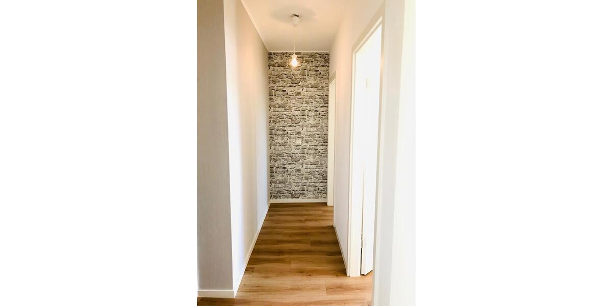 Zentrale 2-Zimmer-PANORAMA-Wohnung, Balkon, EBK, Garage zimmer