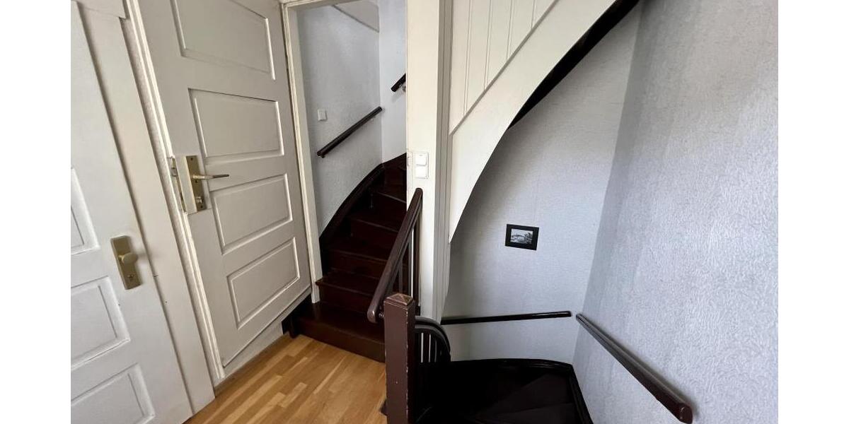 Pölzig! 2 Zimmer Wohnung mit Einbauküche und Charme! - Dachgeschoßwohnung Pölzig Sachsenroda | Angebot:26820836