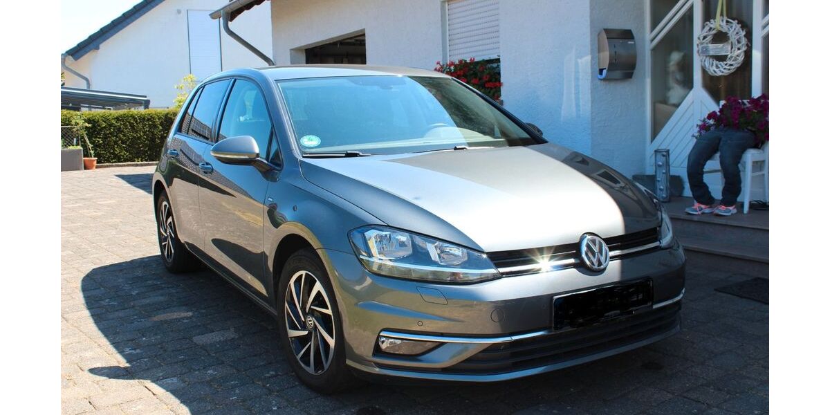 VW Golf 88.000 km 13.900 &euro; Ellscheid 54552