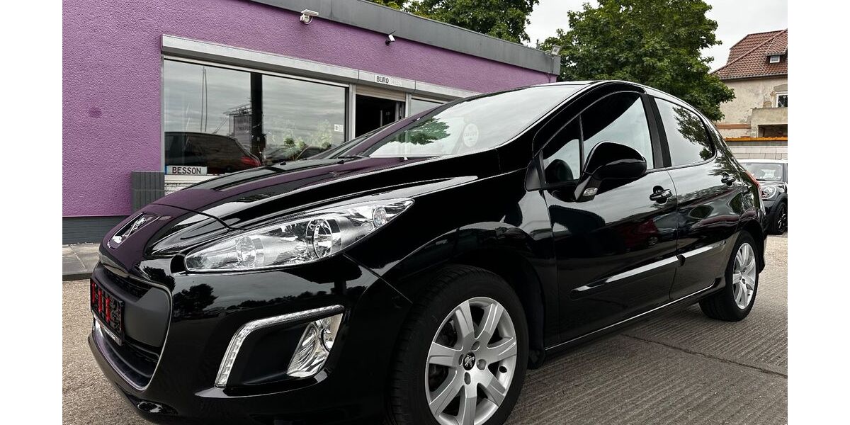 Peugeot 308 111.242 km 6.400 &euro; Kabelsketal OT Gröbers 06184