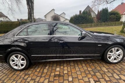 Mercedes-Benz E 200 169.000 km 10.900 &euro; Bad Münder 31848