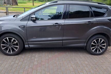 Ford Kuga 68.000 km 17.700 &euro; Lüdinghausen 59348
