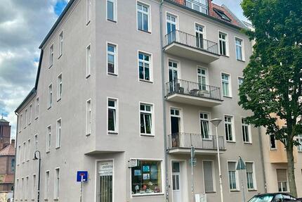 3-Raum-Whg. mit 96qm, KfZ-Stellplatz, 2 Balkonen, in bester Lage 3 zimmer