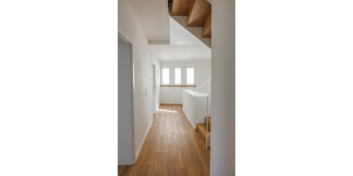 Luxuriös saniertes Einfamilienhaus mit Atelier & großem Garten 8 zimmer