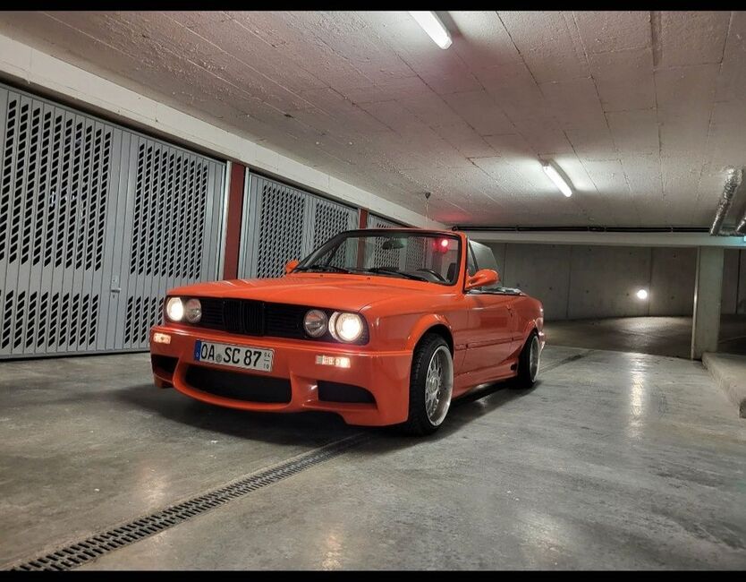 318