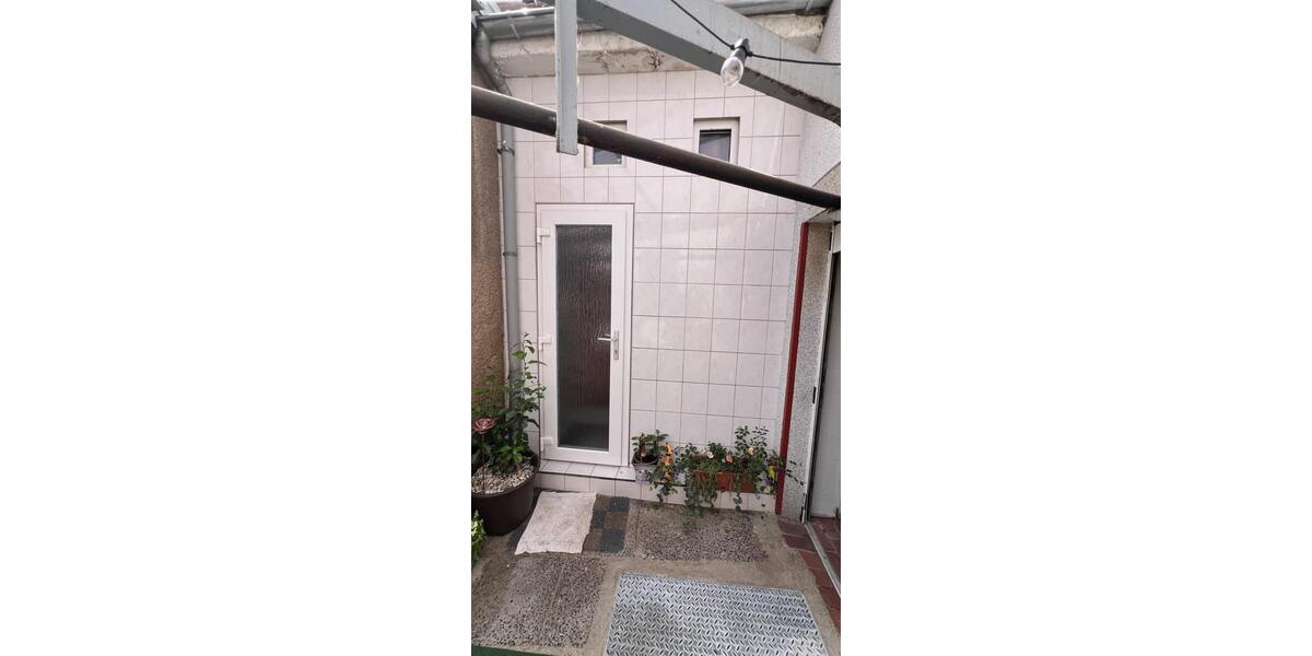 Wohnhaus mit Ladengeschäft im Erdgeschoss in zentraler Lage - Reihenmittelhaus Rochlitz | Angebot:23815623