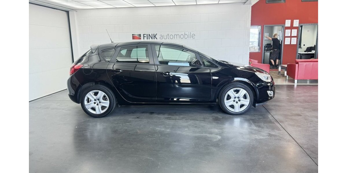 Opel Astra Design Edition 1.6 2.Hand Klimaanlage 119.980 km 6.220 &euro; Lich 35423