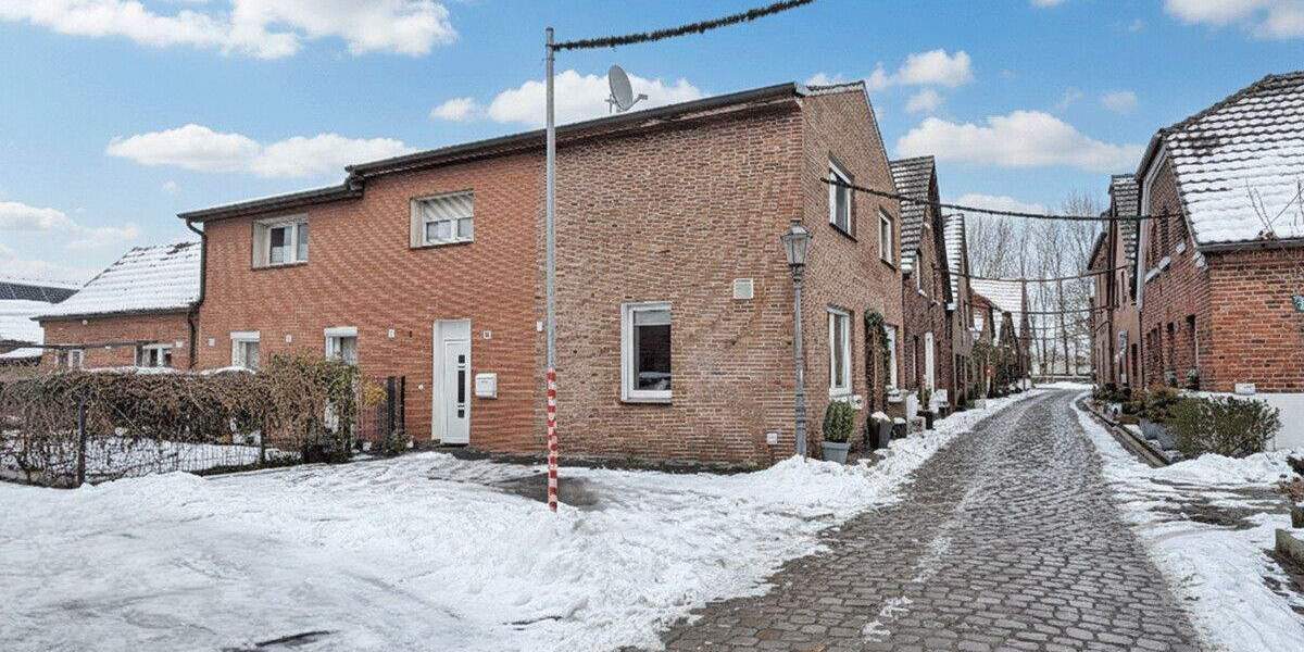 Einfamilienhaus Hünxe Krudenburg - 8 Zimmer, 246 m&sup2;, 550.000&euro; | Angebot:24858215