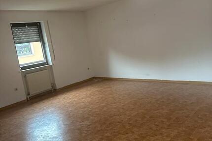 Wohnung Losheim am See - 3 Zimmer, 100 m&sup2;, 800&euro; | Angebot:26582144