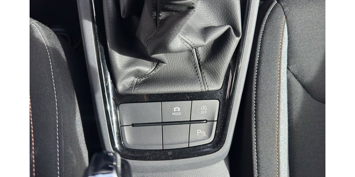 Skoda Kamiq 1.0 TSi Selection Black *Sitzhzg/Kamera/LED/ 11.195 km 21.490 &euro; Bamberg 96052