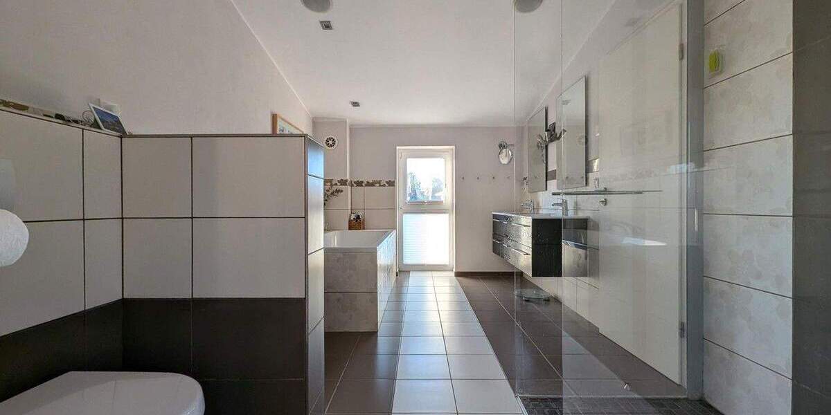 Einfamilienhaus Pantelitz - 6 Zimmer, 180 m&sup2;, 599.000&euro; | Angebot:25657311