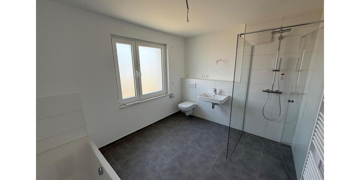 4-Zimmer Reihenhaus in ruhigem Neubaugebiet in Haste 4 zimmer