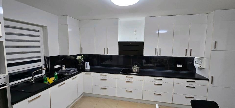 Etagenwohnung Gießen Wieseck - 4 Zimmer, 150 m&sup2;, 1.500&euro; | Angebot:26087557