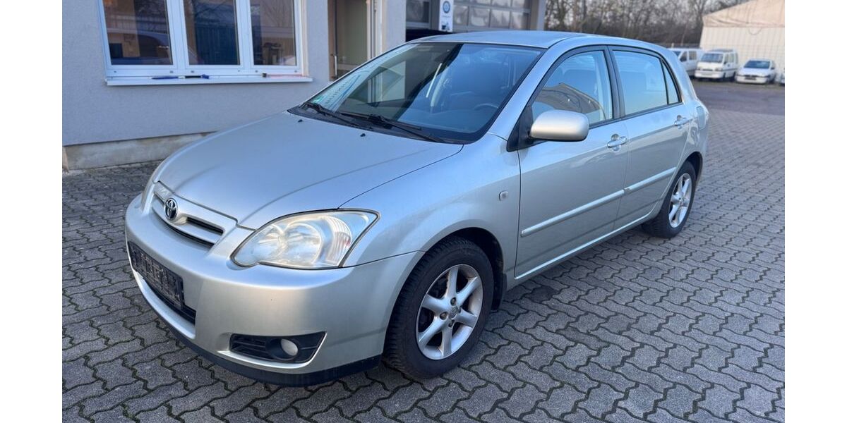Toyota Corolla 102.000 km 3.890 &euro; Bornheim 76879
