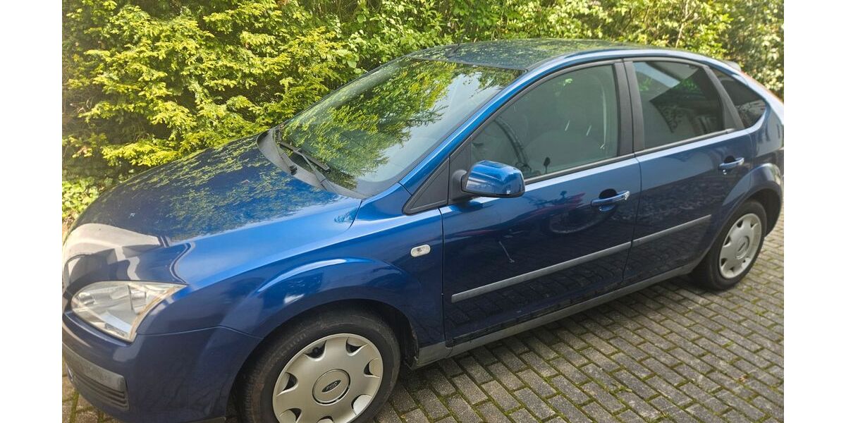 Ford Focus 134.000 km 2.250 &euro; Frankenberg Eder 35066