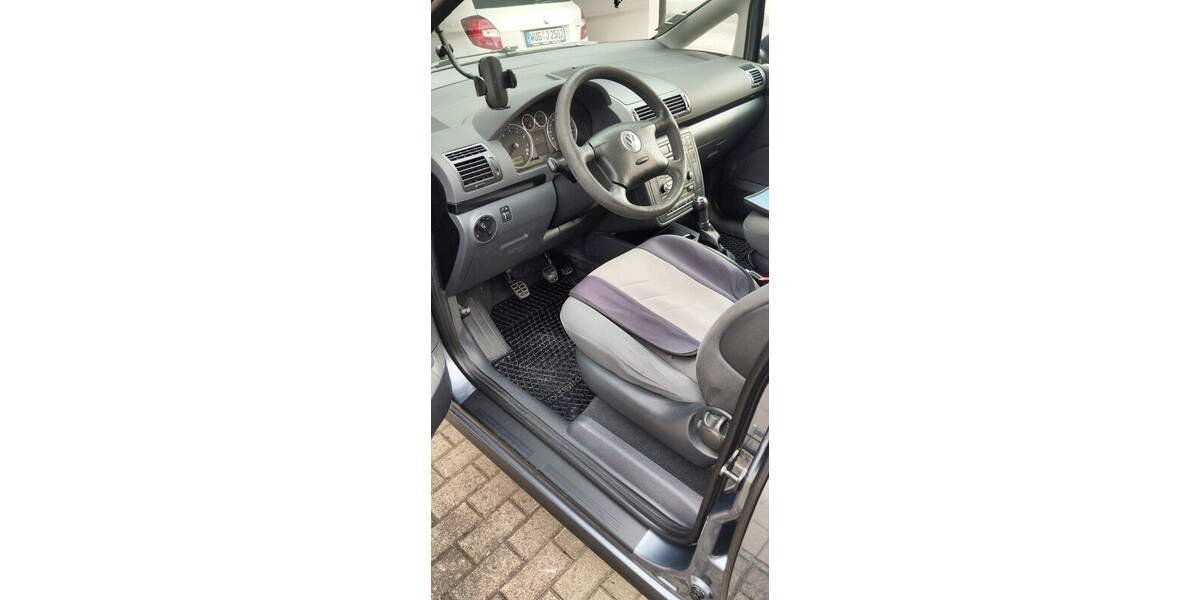 VW Sharan 216.000 km 5.600 &euro; Pappenheim 91788