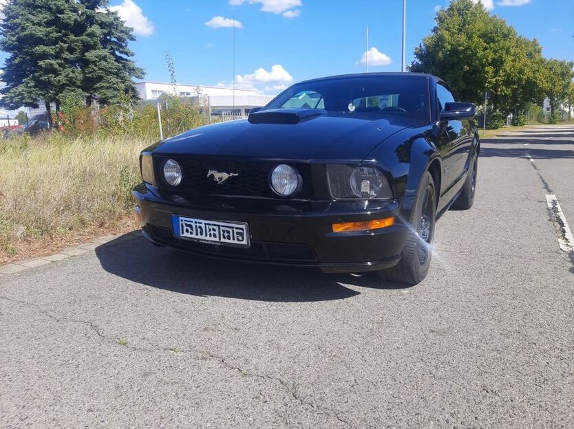 Ford Mustang 124.000 km 18.900 € Hoyerswerda 02977