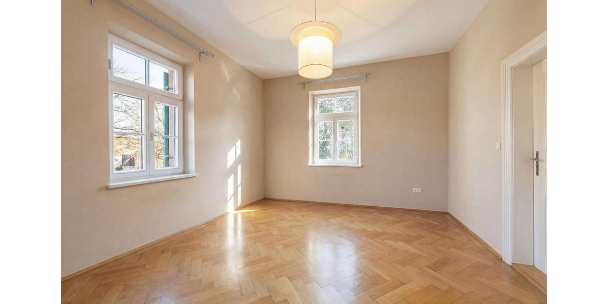 Villa München Nymphenburg - 9 Zimmer, 389 m&sup2;, 9.300&euro; | Angebot:25255917