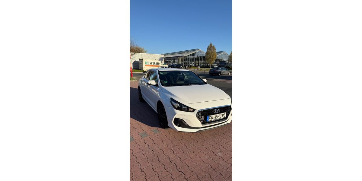 Hyundai i30 111.400 km 15.000 &euro; Fürth 90766