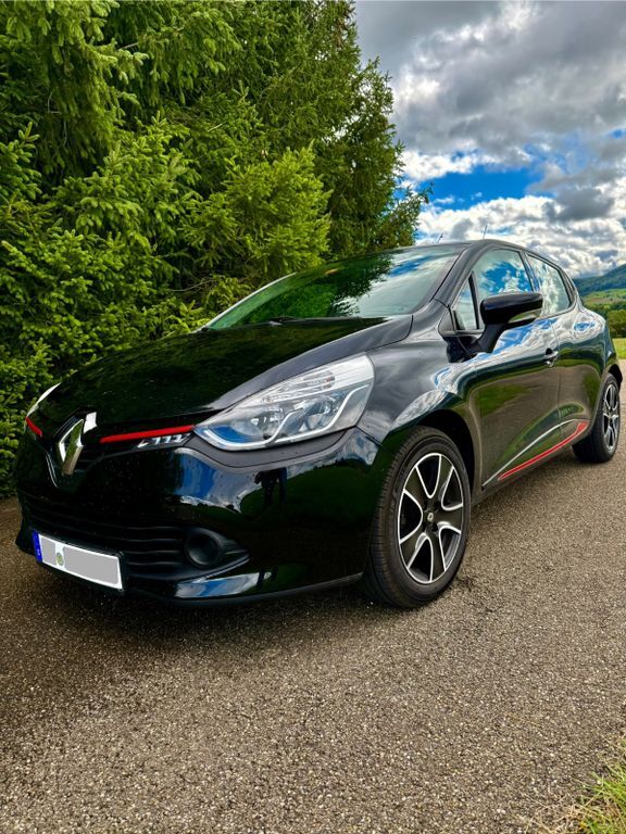 Renault Clio 76.000 km 7.900 € Böbingen 73560