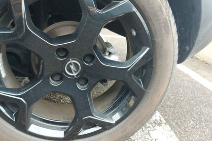 Opel Crossland (X) 30.838 km 17.000 &euro; Stuttgart 70567