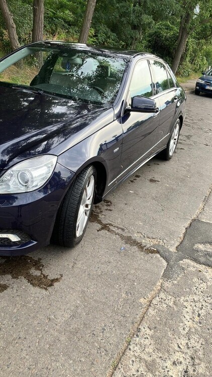 Mercedes-Benz E-Klasse 152.000 km 11.000 € Berlin Treskowallee 15