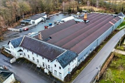 Gewerbemietobjekt in Saalfeld mit über 2500 Quadratmetern Fläche zimmer