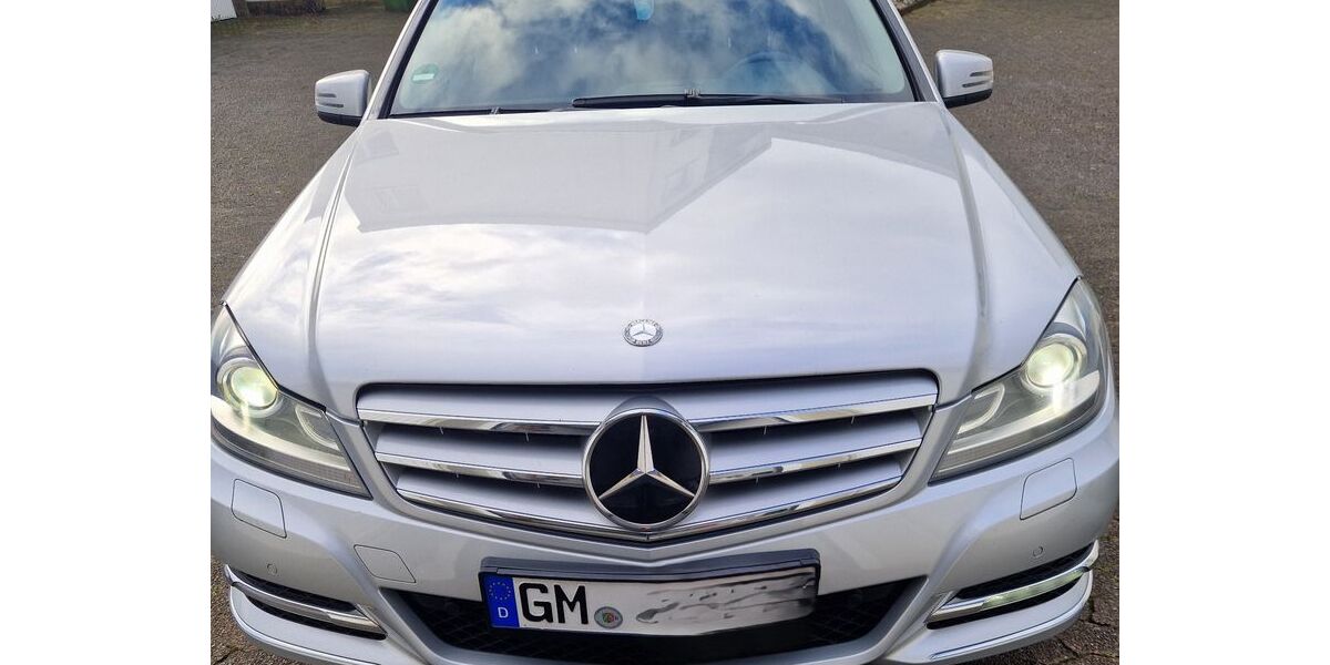 Mercedes-Benz C 250 210.000 km 9.300 &euro; Gummersbach 51647