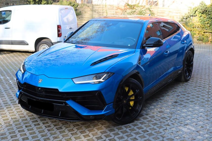 Lamborghini Urus 14.500 km 279.900 € München 81669