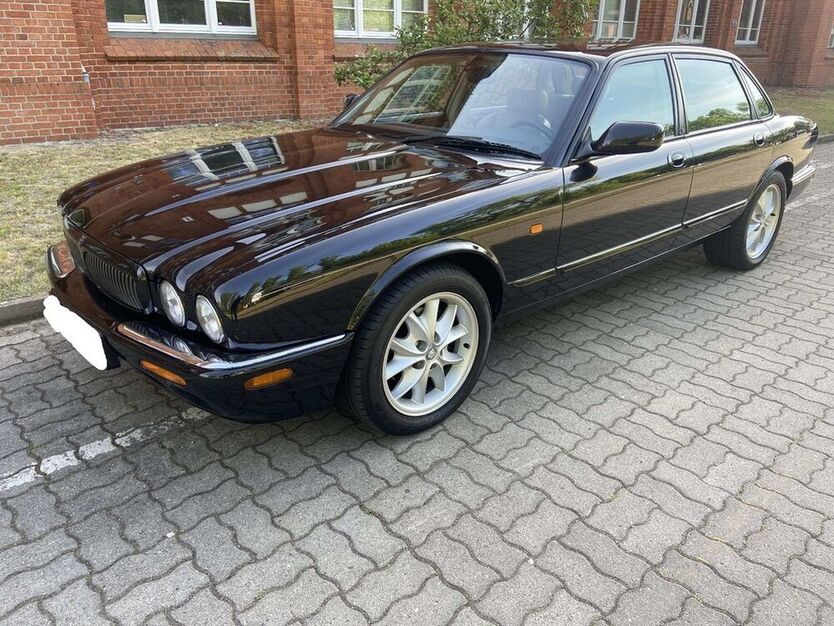 XJ