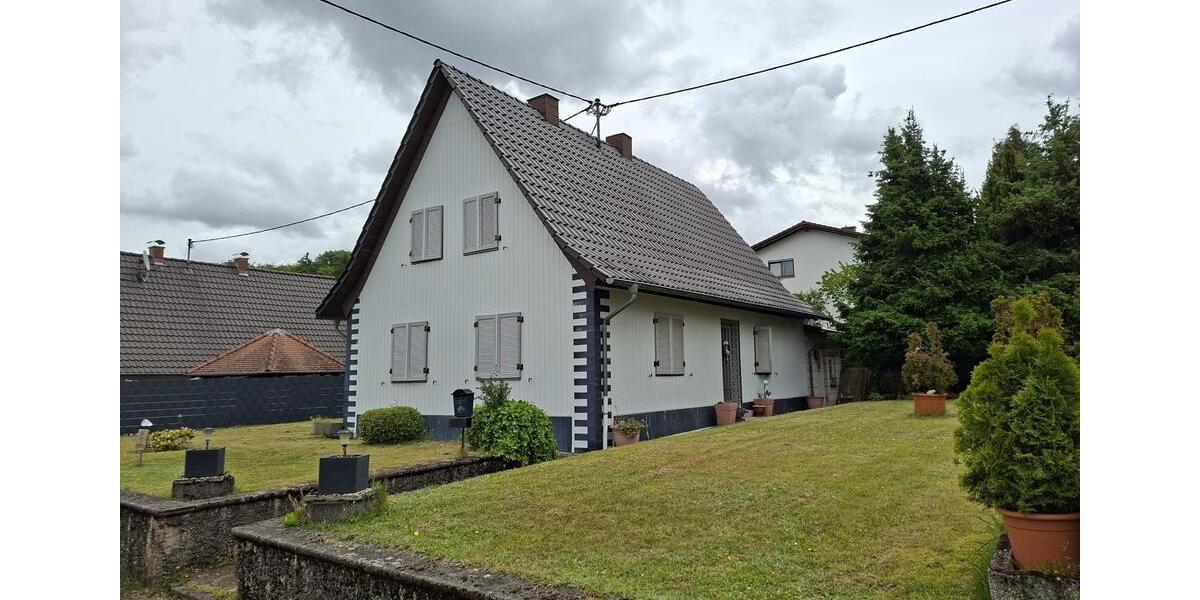 Einfamilienhaus Saarwellingen - 4 Zimmer, 93 m&sup2;, 110.000&euro; | Angebot:26739303