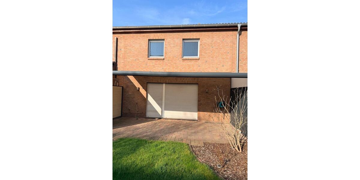 Reihenhaus Duisburg Rheinhausen - 3.5 Zimmer, 105 m&sup2;, 1.350&euro; | Angebot:25358173